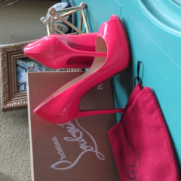 Christian Louboutin Shoes - Christian louboutin Flo heels